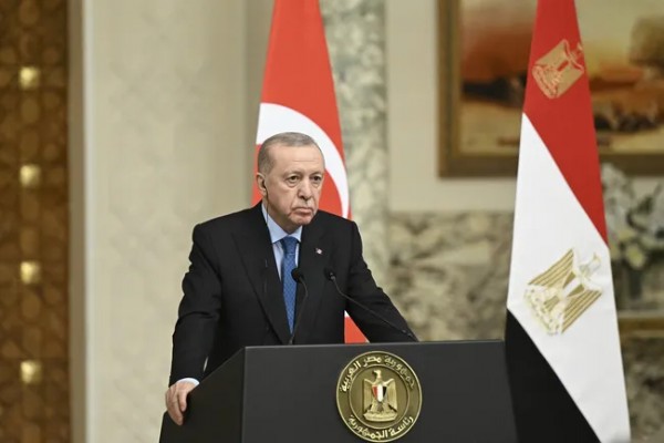 Cumhurbaşkanı Erdoğan'dan İcraat Vurgusu! 'CHP'li Belediyeler Ellerindeki Suyu Millete Ulaştıramıyor'